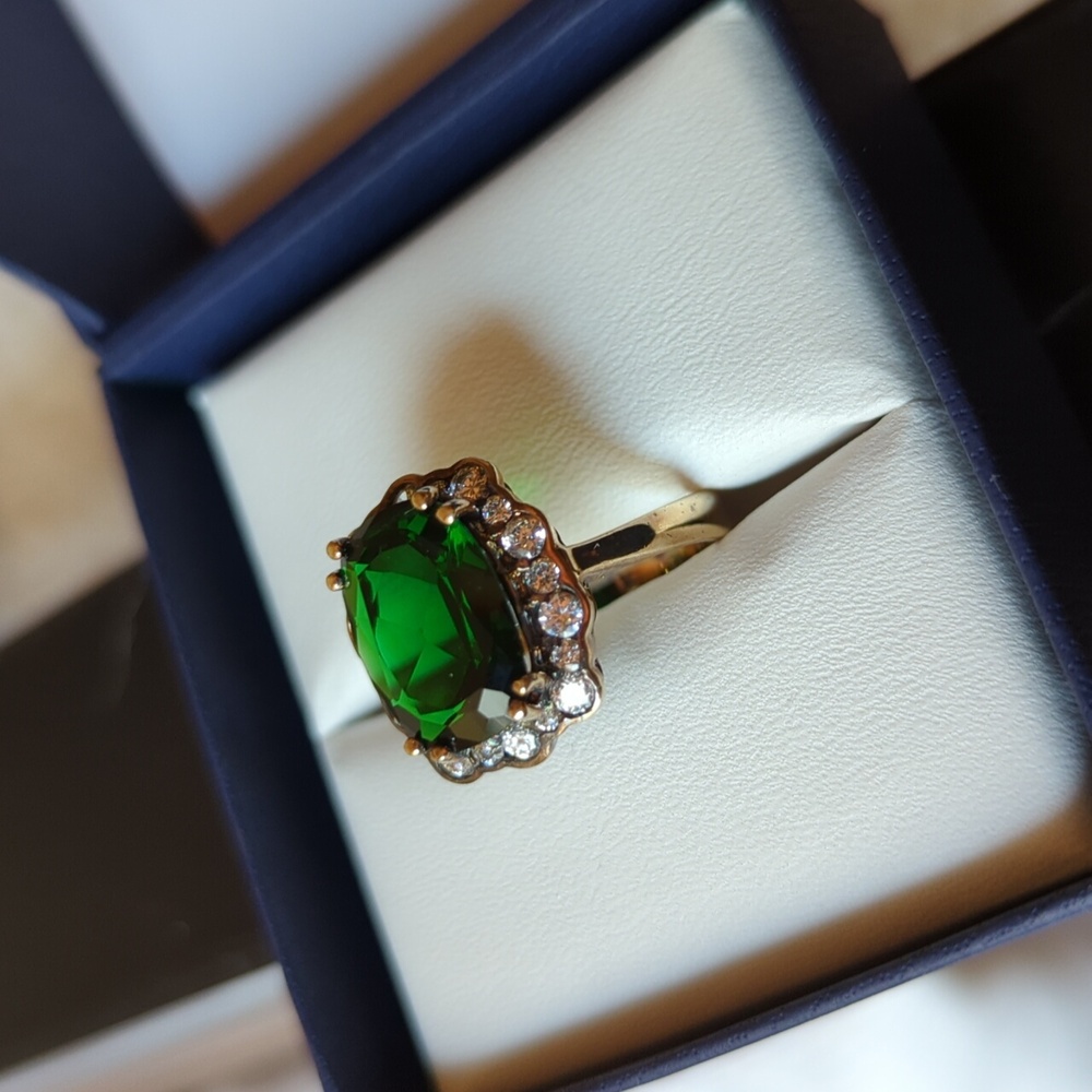 Created Emerald Ring - image 2